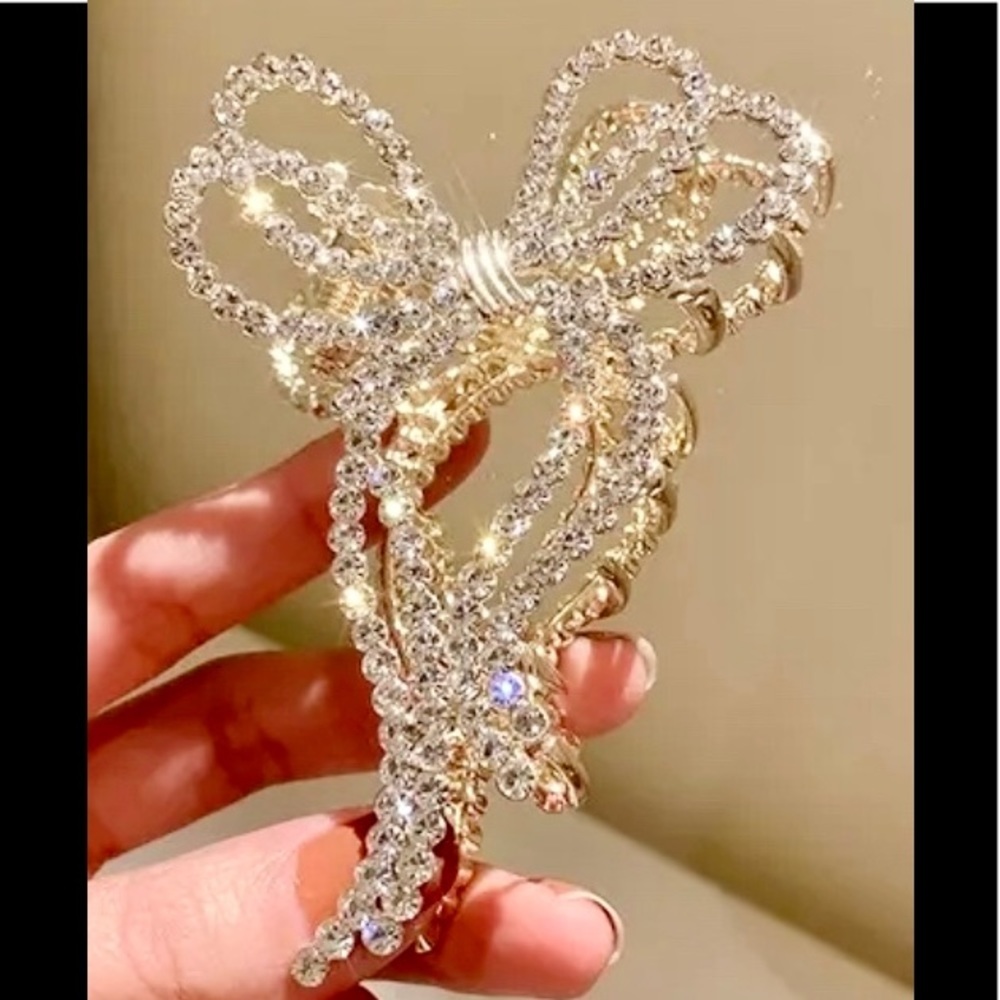 Super Elegant Embellished Hairpin to Enhance your Casual or Night Our Hair look - Picture 6 of 12